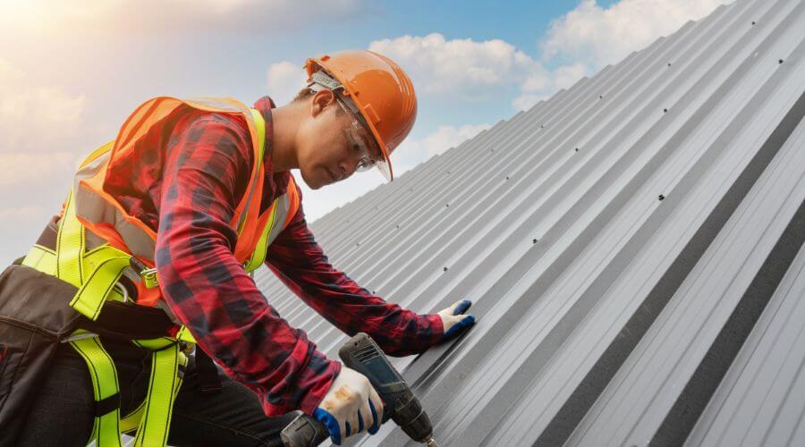 Professional residential roofers in Whitetail, MT